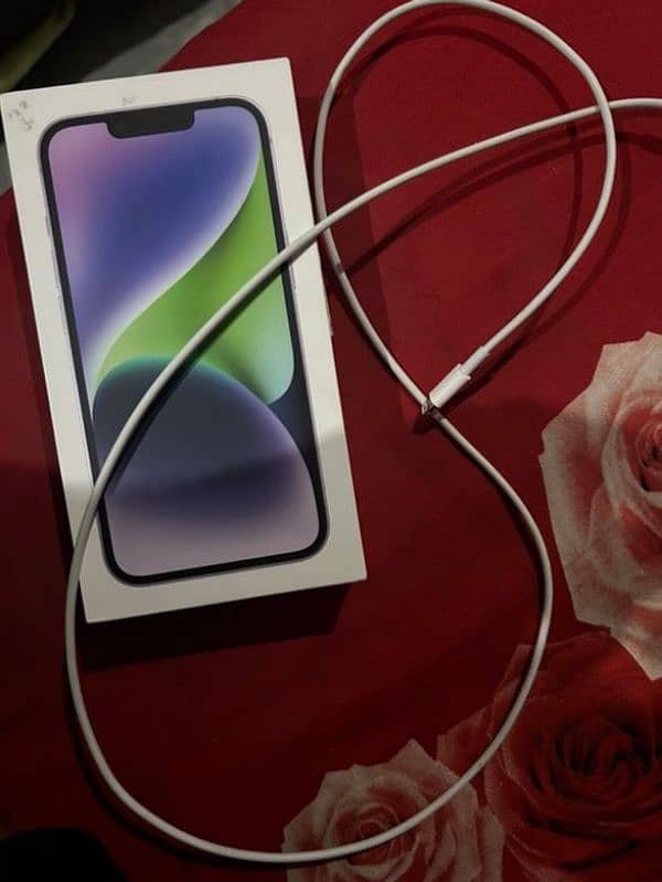 iphone 14 new with original box and cable 3