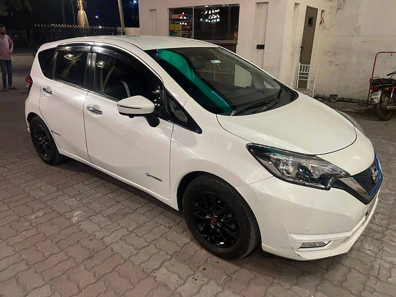 Nissan Note E Power 2017 4