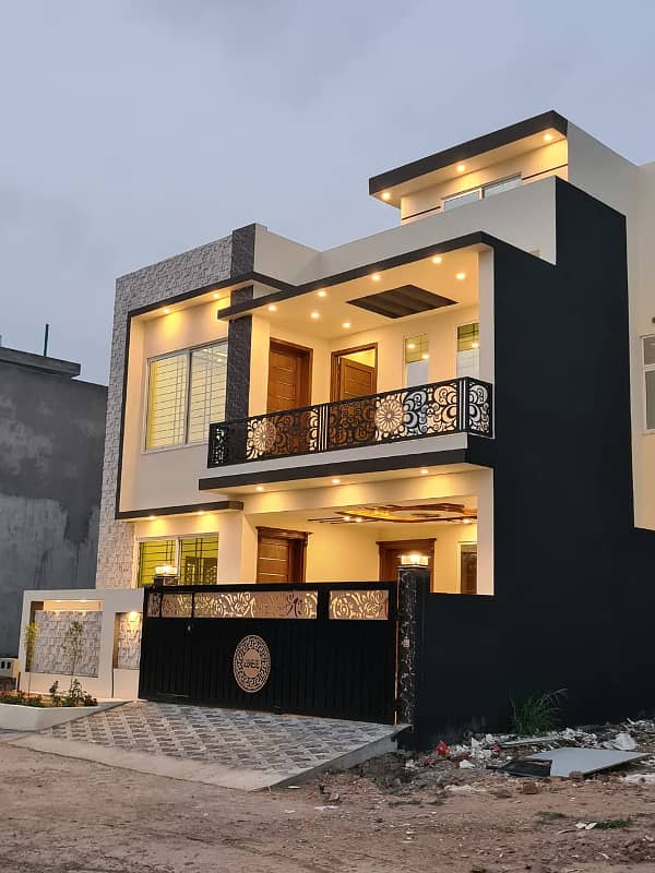 7 Marla very beautiful hot location house for sale in CBR Town Islamabad 2