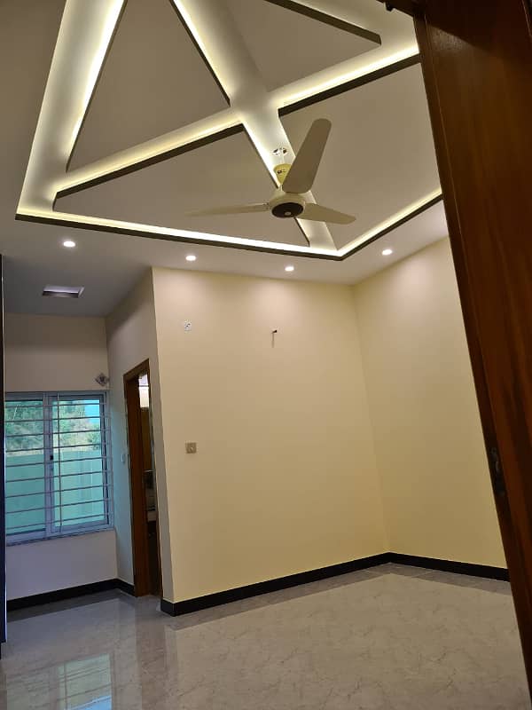 7 Marla very beautiful hot location house for sale in CBR Town Islamabad 5