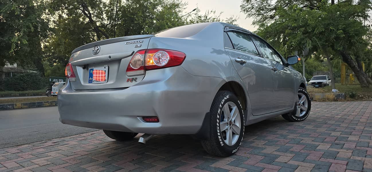 Toyota Corolla GLI 2012 8