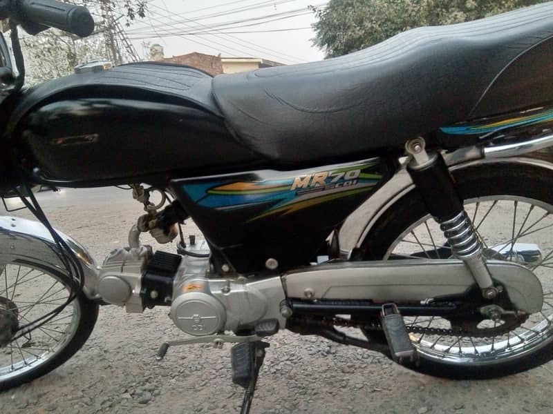 Honda CD 70 2021 3