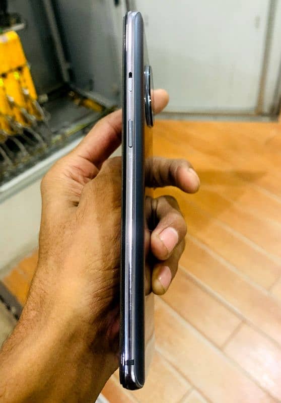 one plus 7t (8gb+128gb) good condition 3