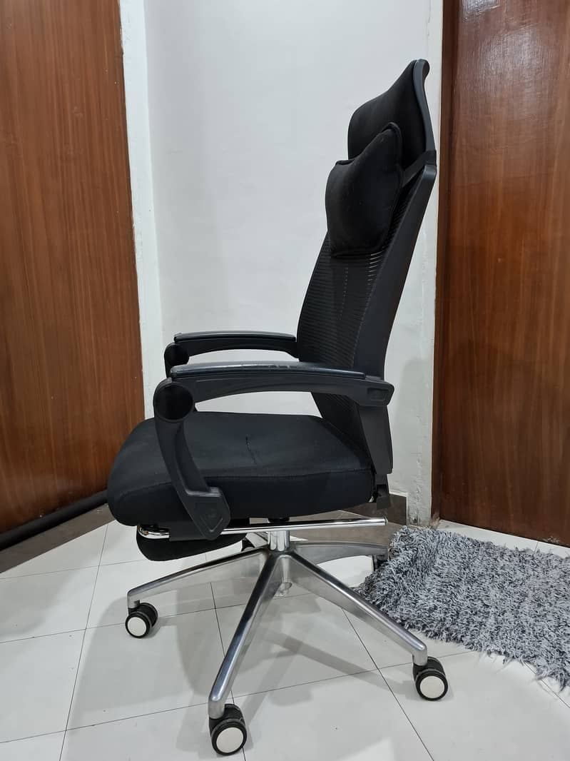 Reclining Rotatable Desk Chair with Footrest & Height Adjustment 5