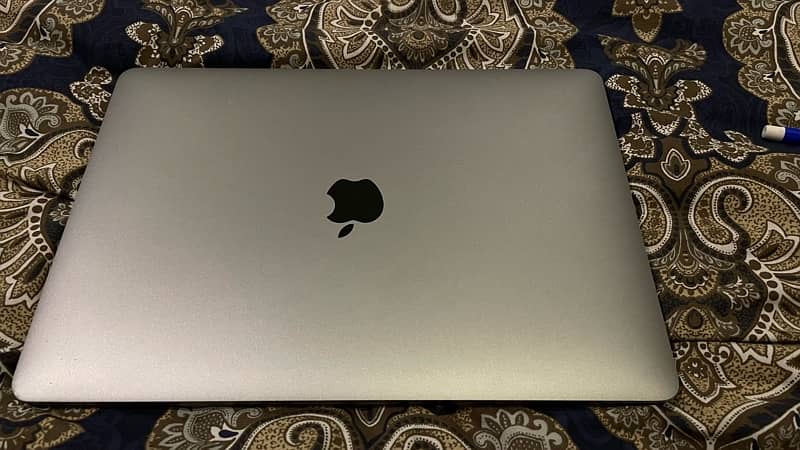 MacBook Pro 13” 2018, TouchBar, Ci5, 8 GB, 256 GB. 0