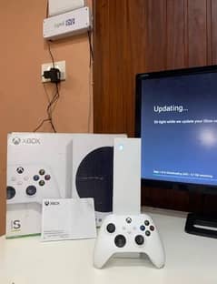 Xbox series s almost brand new