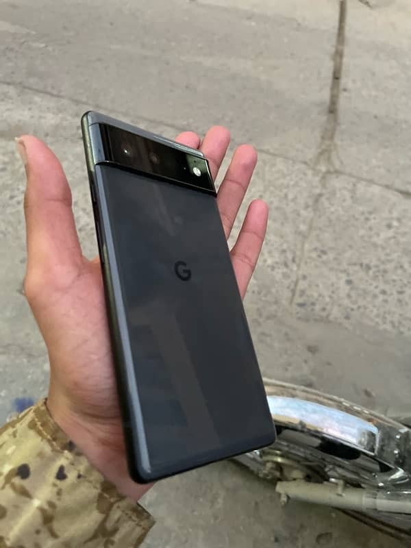 Here are some key specifications of the Google Pixel 6 0