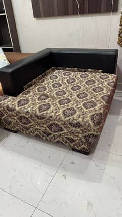 Sofa cumbed