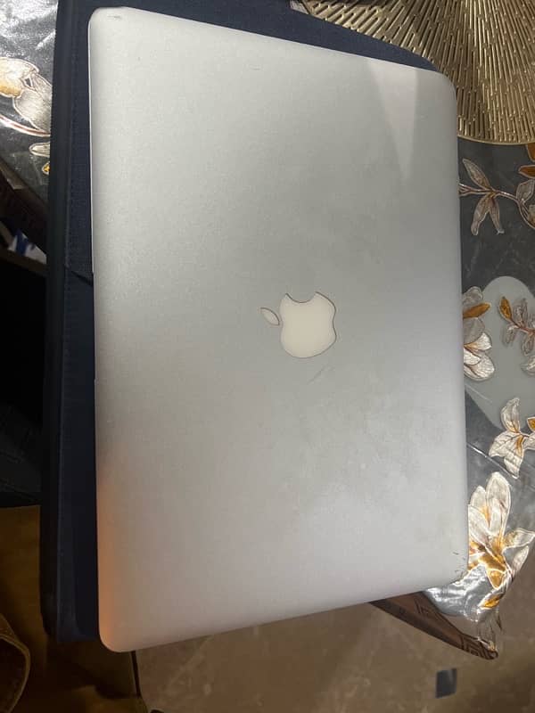 MacBook Air i5 1