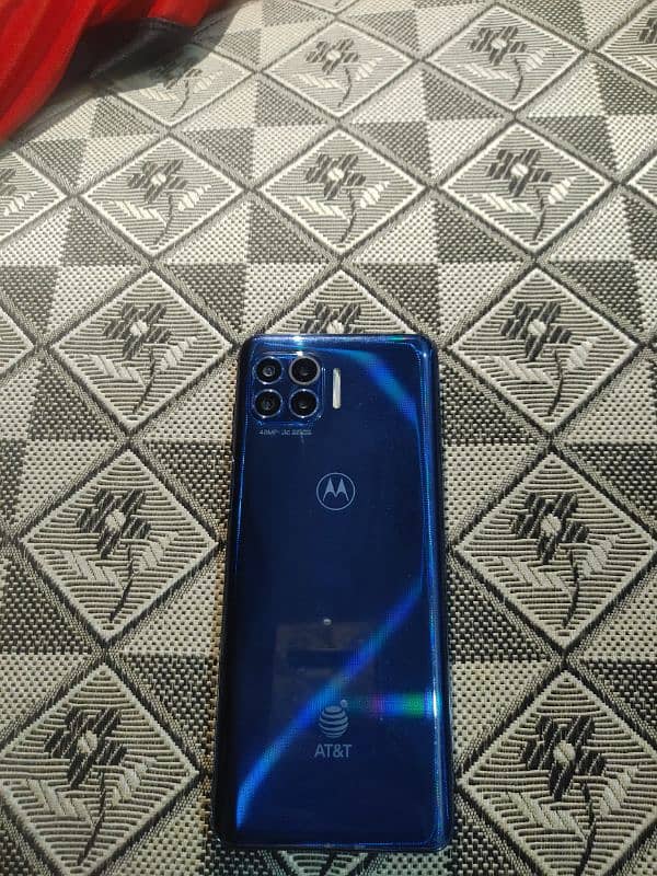 Motorola one 5G UW 2