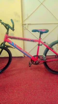 Good Condition number 0309906398 beautiful bicycle 10/10 red and black