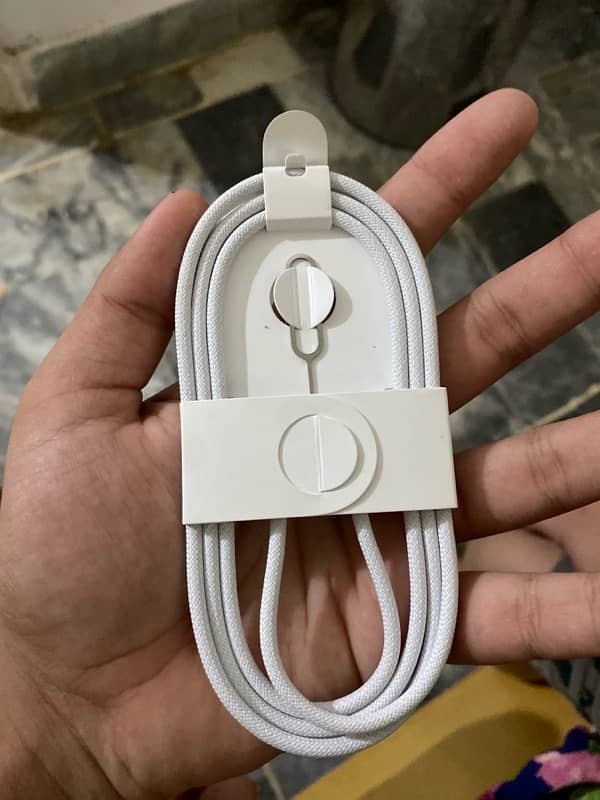 100% original ios charger and 16 pro max cable 4