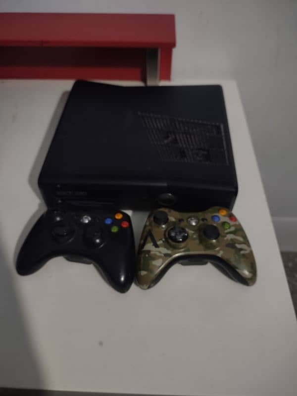 Xbox 360 slim J-tag 3 controllers and kinect sensor included 6