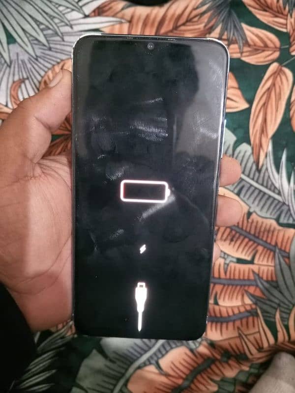 I am selling oppo s1 mobile with box. 03289203346 9