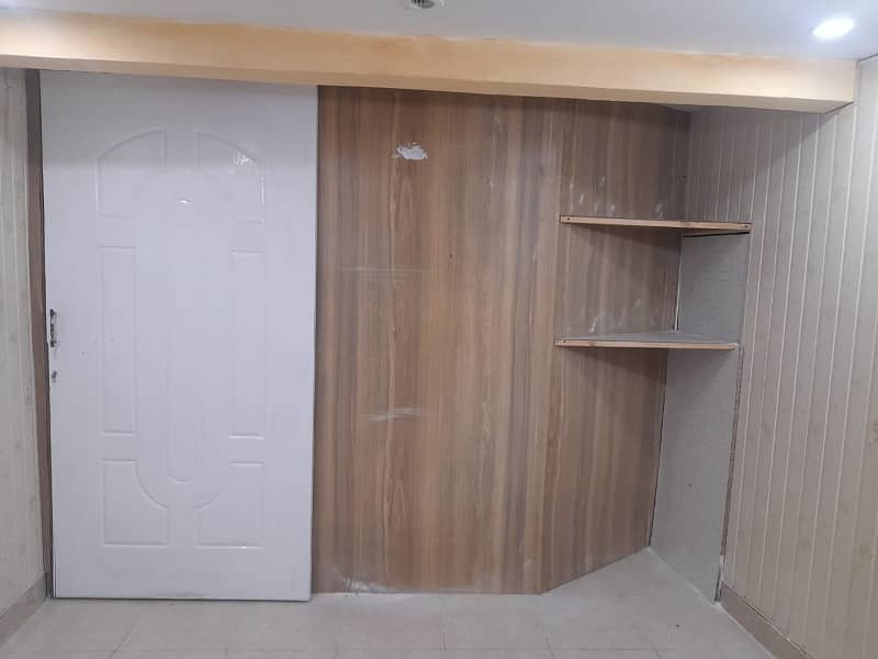 10 Marla Upper Portion for Rent Prime location Allama Iqbal Town 6