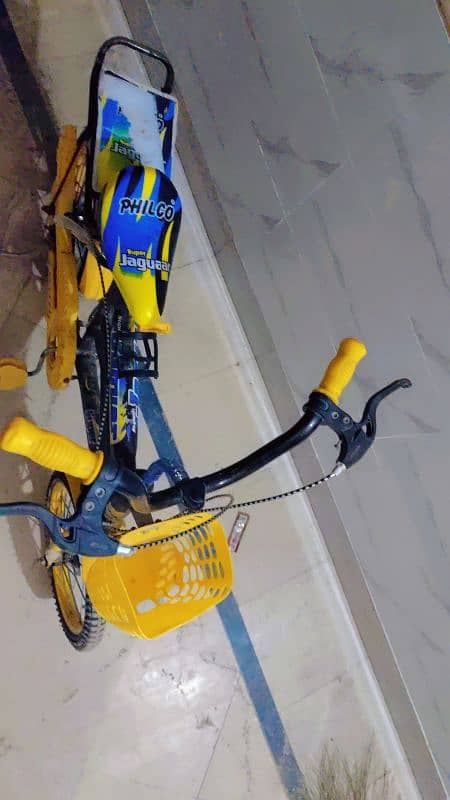 kids bicycle 3 month use hoi hy fresh condition 1