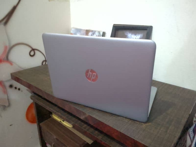 HP Elite Book 6th Generation 0