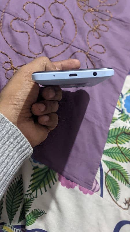 Redmi A2+ 4