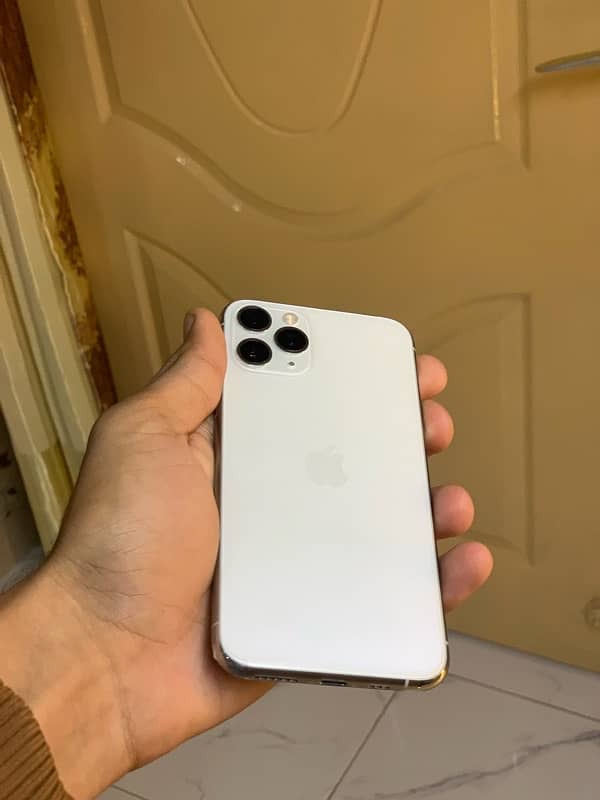 iphone 11 pro PTA Approved Dual sim256gb 2