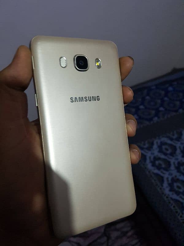 Samsung j7 2016 2