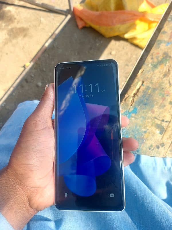 I am selling Tecno spark 10 pro all ok 1