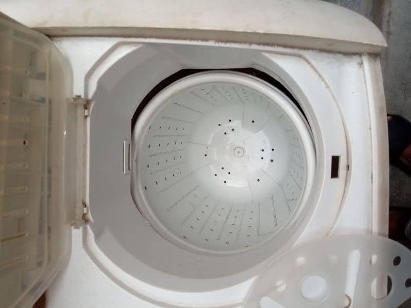 Washing machine with dryer 4