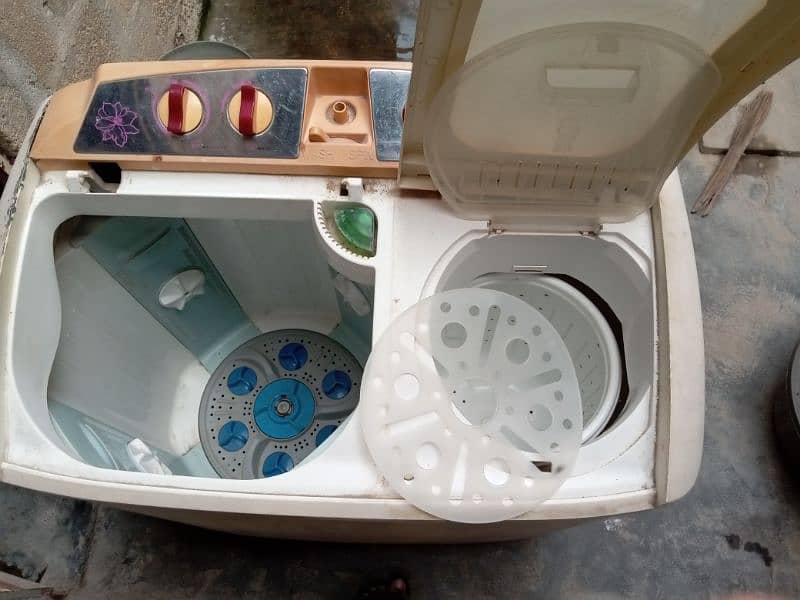 Washing machine with dryer 6