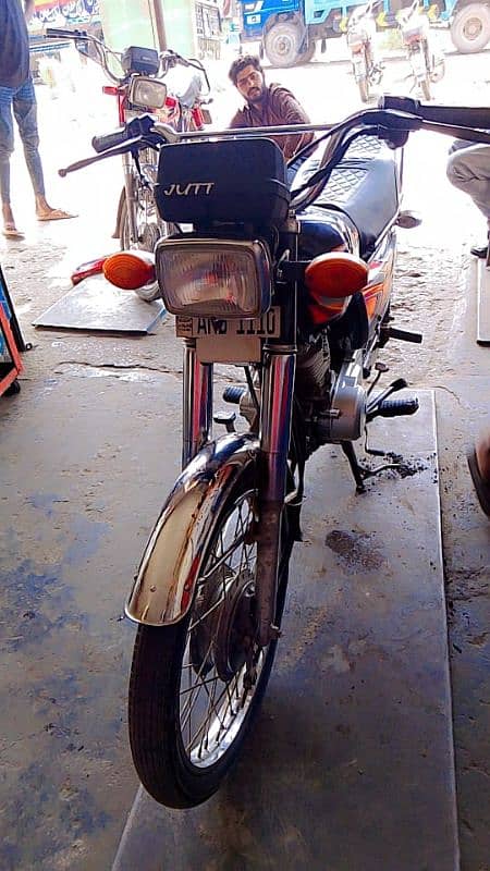 Lush condition Honda CG 125 urgent sale no work need ready to go . 2