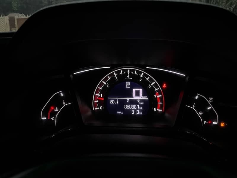 Honda Civic VTi Oriel 2018 Red Meter UG 6