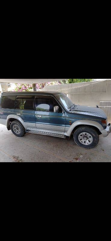 Mitsubishi Pajero 1996 1