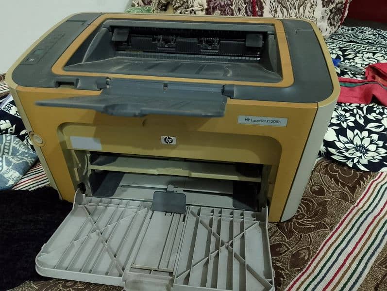 HP Laserjet P1505n printer. 3