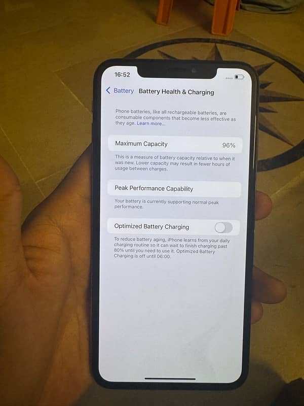 iphone xs max 256gb pta approved 4