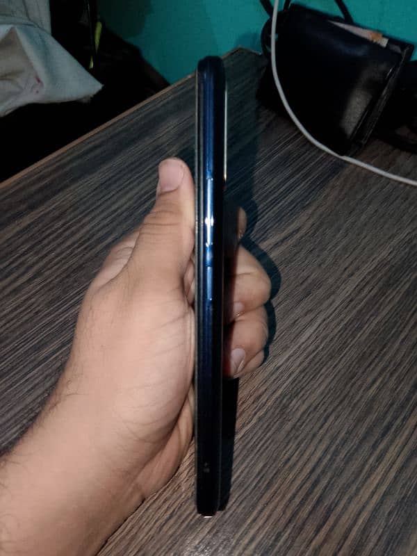 Vivo Y19 phone for sale 3