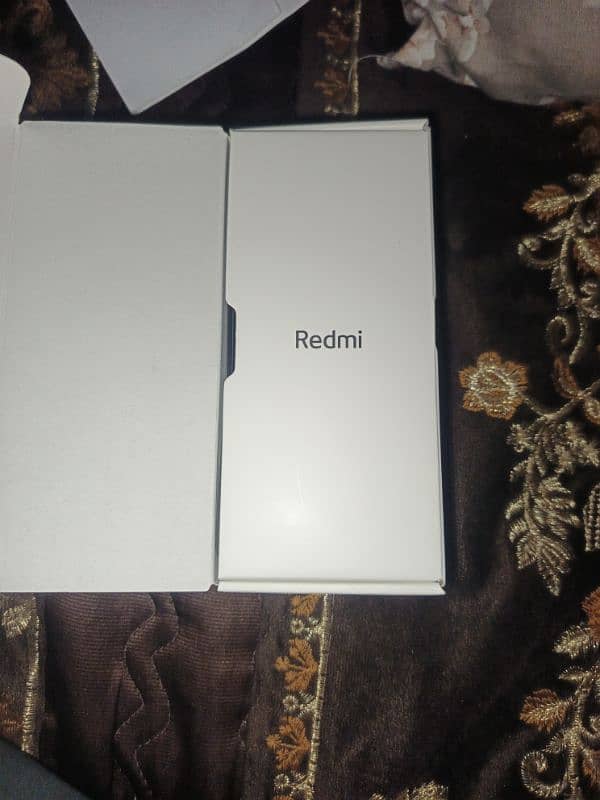 redmi A3 6/128 2