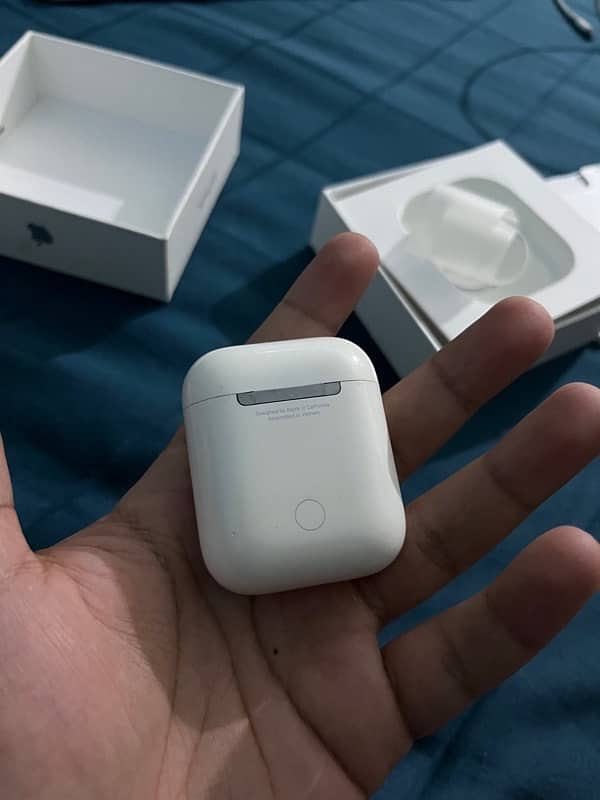 Airpods generation 2 (USA variant) 3