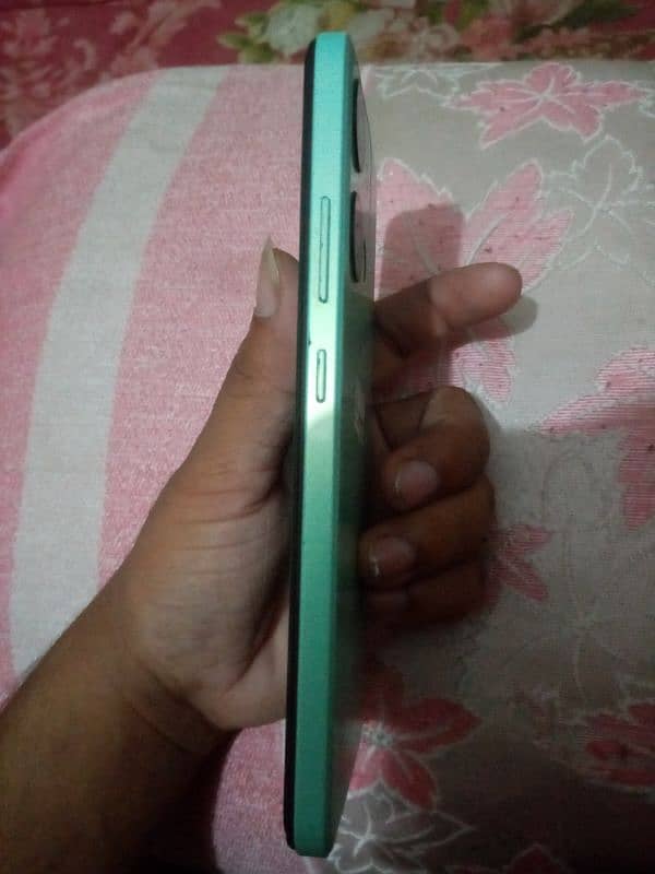 Infinix smart 7     4+3/64 2