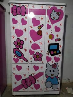 Hand print wardrobe