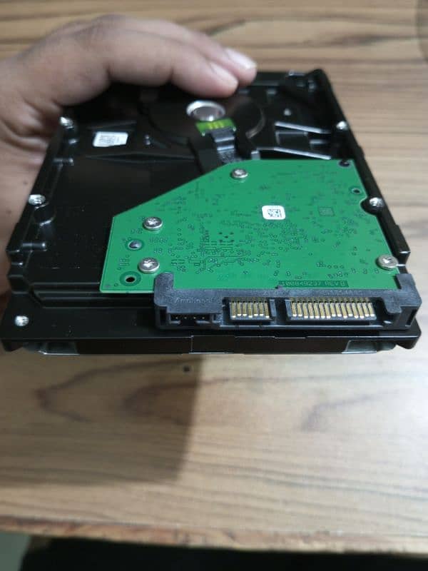 Hard Disk Drive (HDD) - SEAGATE 2