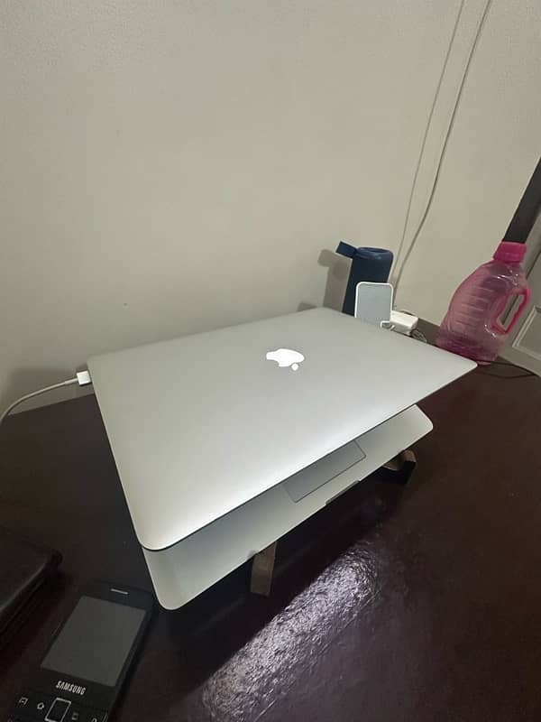 Macbook pro 2015 15inch 16/512 2gb card 6