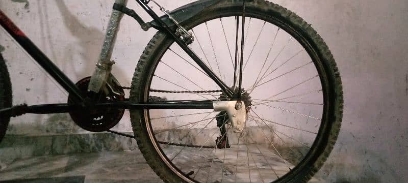 bicycle for sale in naiz baig,lahore 1