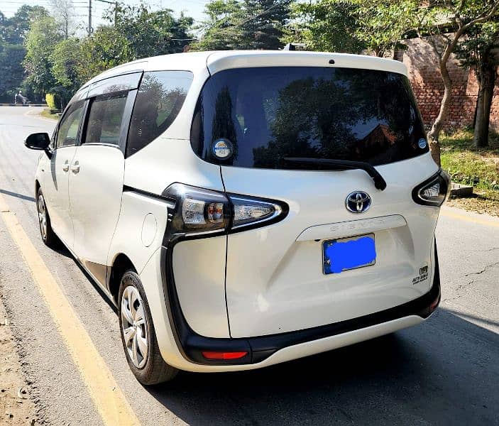 Toyota Sienta 2018 2