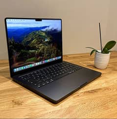 Macbook pro 14.2inch m3 18Gb 512gb