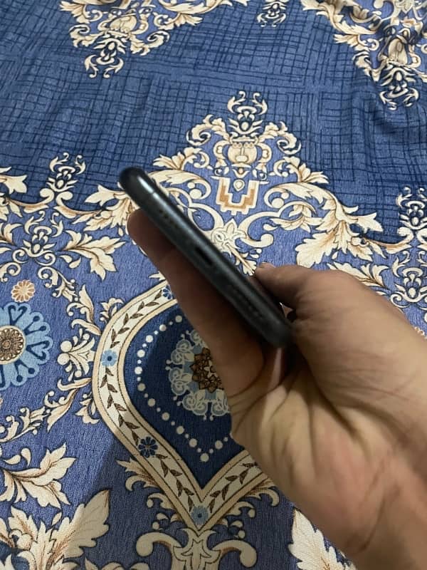 iPhone 11 Pro Max 64GB 2