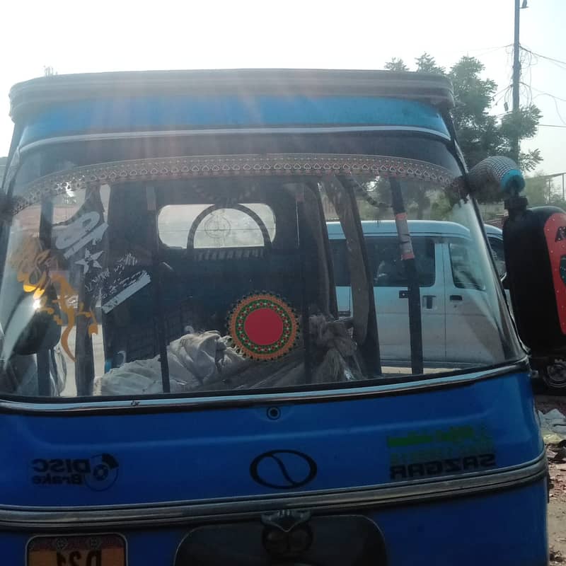 sazgar auto rikshaw six seaters 0