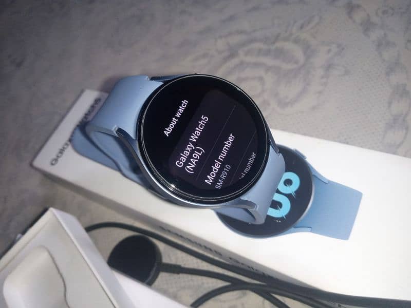 Samsung Galaxy Watch 5 44mm 10/10 Mint Condition 4