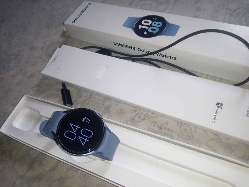 Samsung Galaxy Watch 5 44mm 10/10 Mint Condition 5