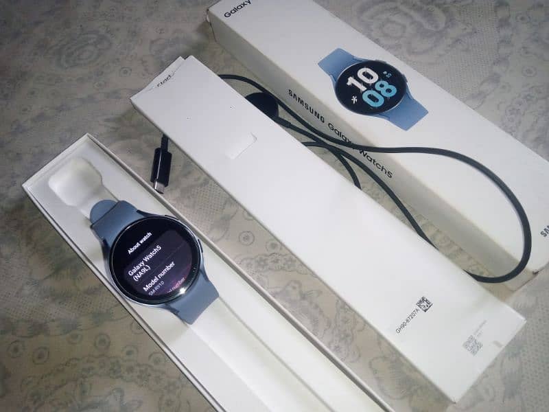 Samsung Galaxy Watch 5 44mm 10/10 Mint Condition 8