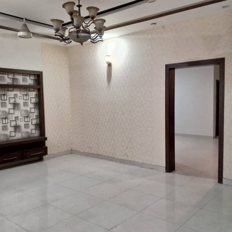 Ten Marla House For Rent in CC-BLOCK Block Bahria Town Lahore 7