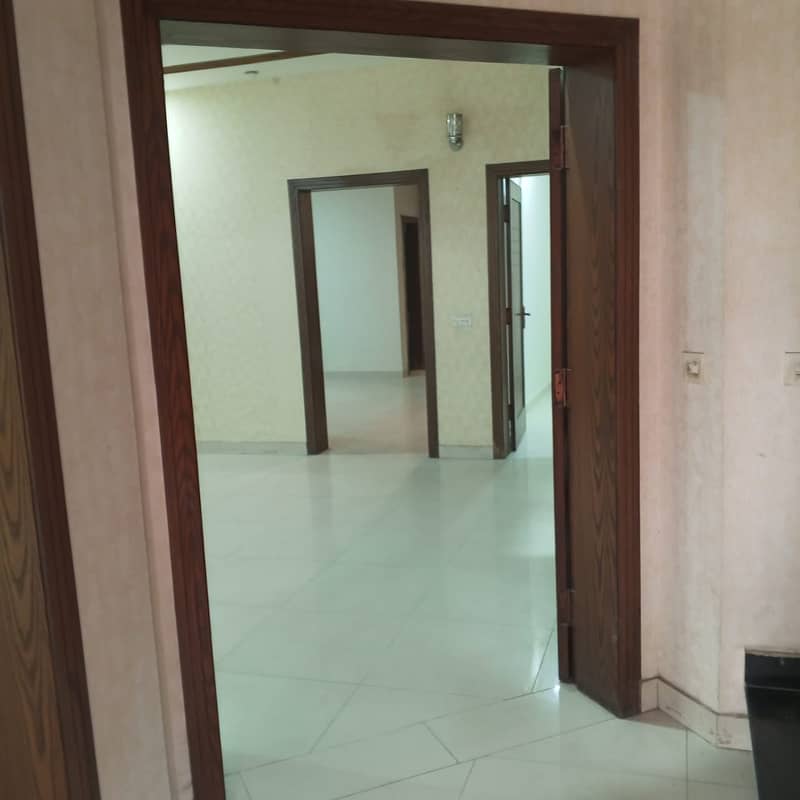 Ten Marla House For Rent in CC-BLOCK Block Bahria Town Lahore 10