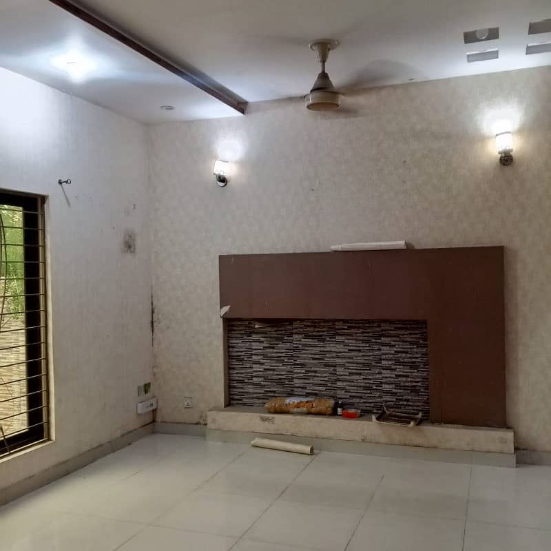 Ten Marla House For Rent in CC-BLOCK Block Bahria Town Lahore 11